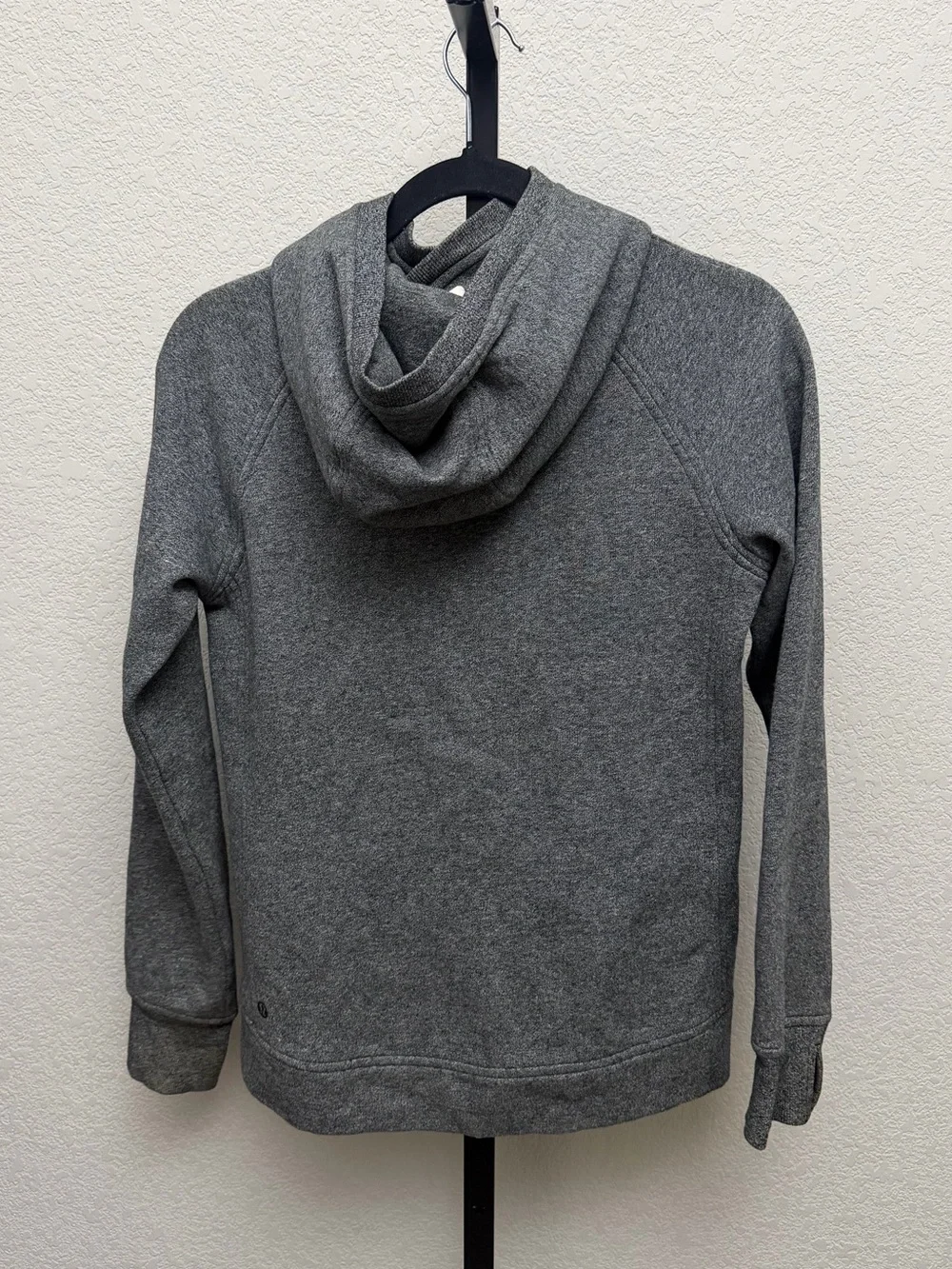 Lululemon Athletica Please Pullover Heathered Speckled Gray Funnel Neck Pullover